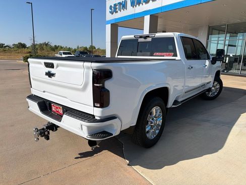 Used 2024 Chevrolet Silverado 2500 High Country w/ High Country Premium Package AWD/4WD image 12