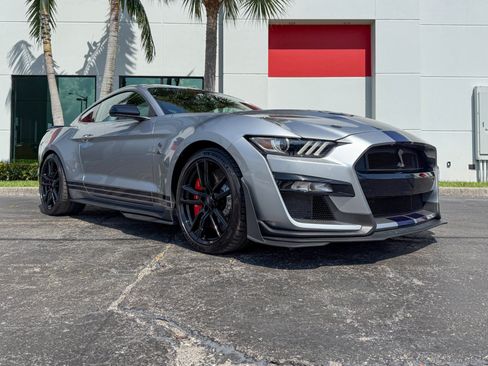Used 2022 Ford Mustang Shelby GT500 w/ Handling Package RWD image 7