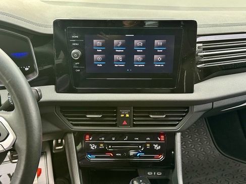 Certified 2025 Volkswagen Jetta Sport image 22