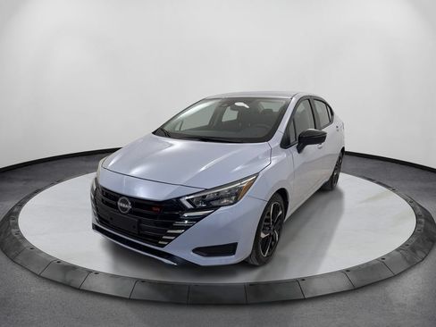 Used 2025 Nissan Versa SR FWD image 1