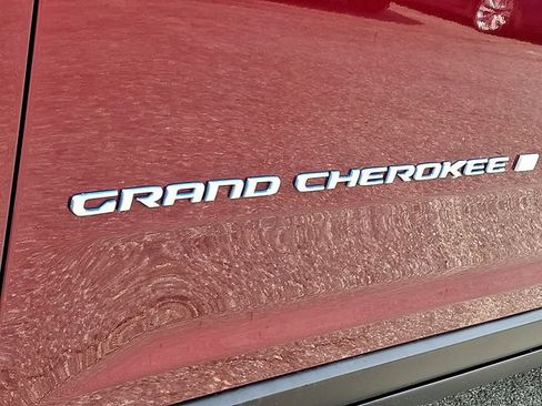 Used 2024 Jeep Grand Cherokee Limited 4xe AWD/4WD image 30