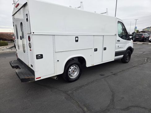 Used 2017 Ford Transit Connect XLT image 3
