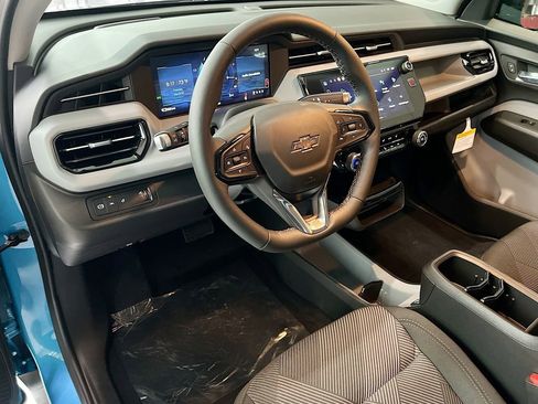 New 2027 Chevrolet Bolt LT image 8