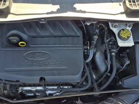 Used 2018 Ford Escape SEL image 18