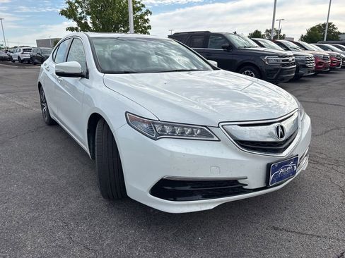 Used 2017 Acura TLX FWD image 11