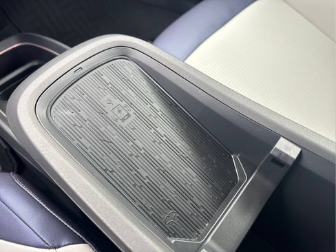 New 2026 Nissan Leaf SV+ w/ Floor Mat Package (SV+) FWD image 23