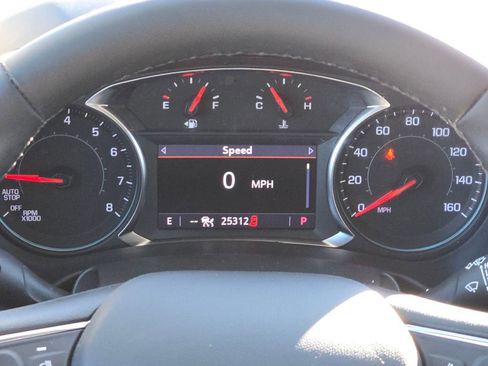 Used 2024 Chevrolet Equinox LT image 15