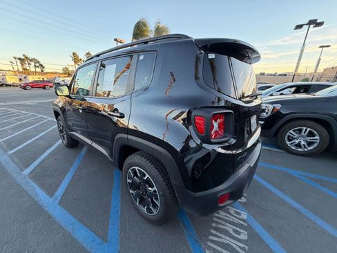 Used 2023 Jeep Renegade Latitude image 6