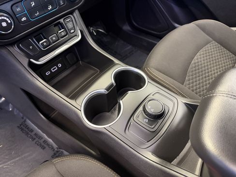 Used 2019 GMC Terrain SLE FWD image 21