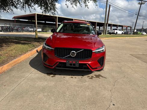 Used 2024 Volvo XC60 B5 Ultimate w/ Protection Package Premier AWD/4WD image 2