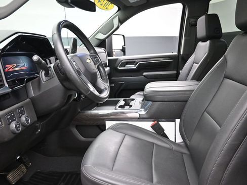 Used 2024 Chevrolet Silverado 2500 LTZ w/ LTZ Plus Package image 15