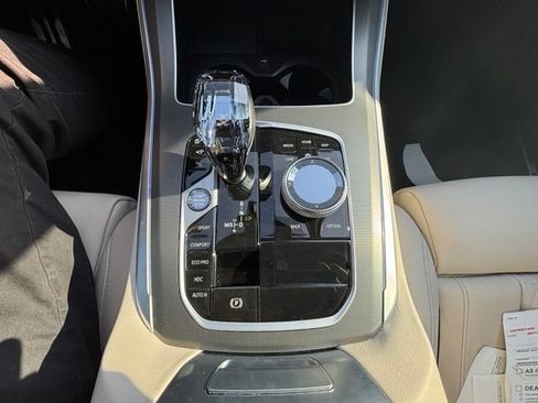 Used 2022 BMW X5 xDrive40i w/ M Sport Package AWD/4WD image 22