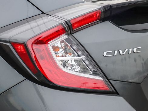 Used 2020 Honda Civic Sport image 9