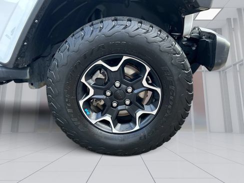 Used 2023 Jeep Wrangler Unlimited Rubicon 4xe w/ Cold Weather Group AWD/4WD image 15
