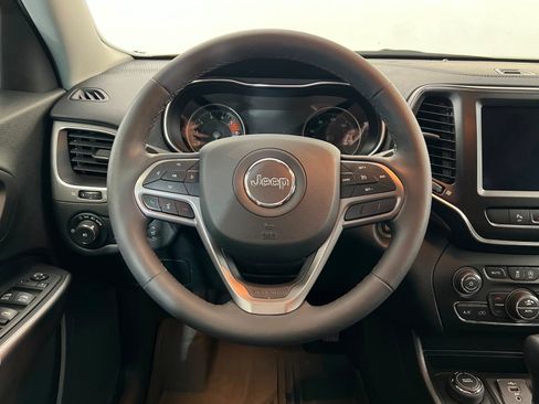 Used 2021 Jeep Cherokee Latitude Lux w/ Sun & Sound Group AWD/4WD image 13