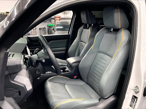 Used 2025 Toyota 4Runner Trailhunter image 7