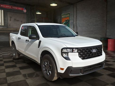 New 2026 Ford Maverick XLT AWD/4WD image 2