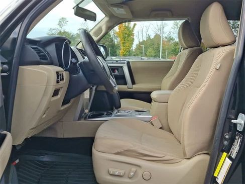 Used 2013 Toyota 4Runner SR5 image 17