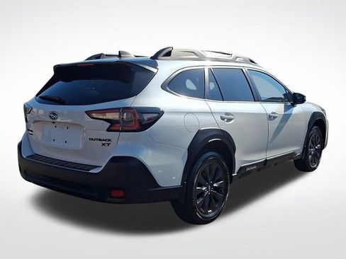Used 2025 Subaru Outback Onyx Edition XT AWD/4WD image 6