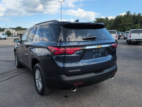 Used 2022 Chevrolet Traverse LT FWD image 6