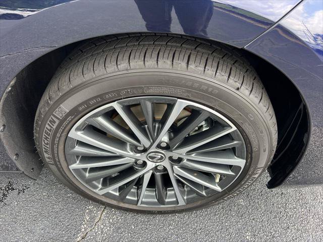 Certified 2025 Lexus ES 300h w/ Premium Package FWD image 13