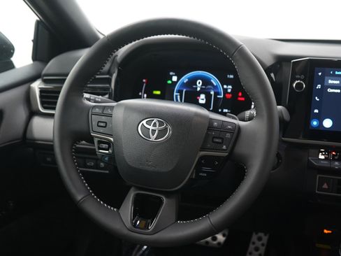 Used 2026 Toyota Camry SE w/ Multimedia Upgrade Package image 15