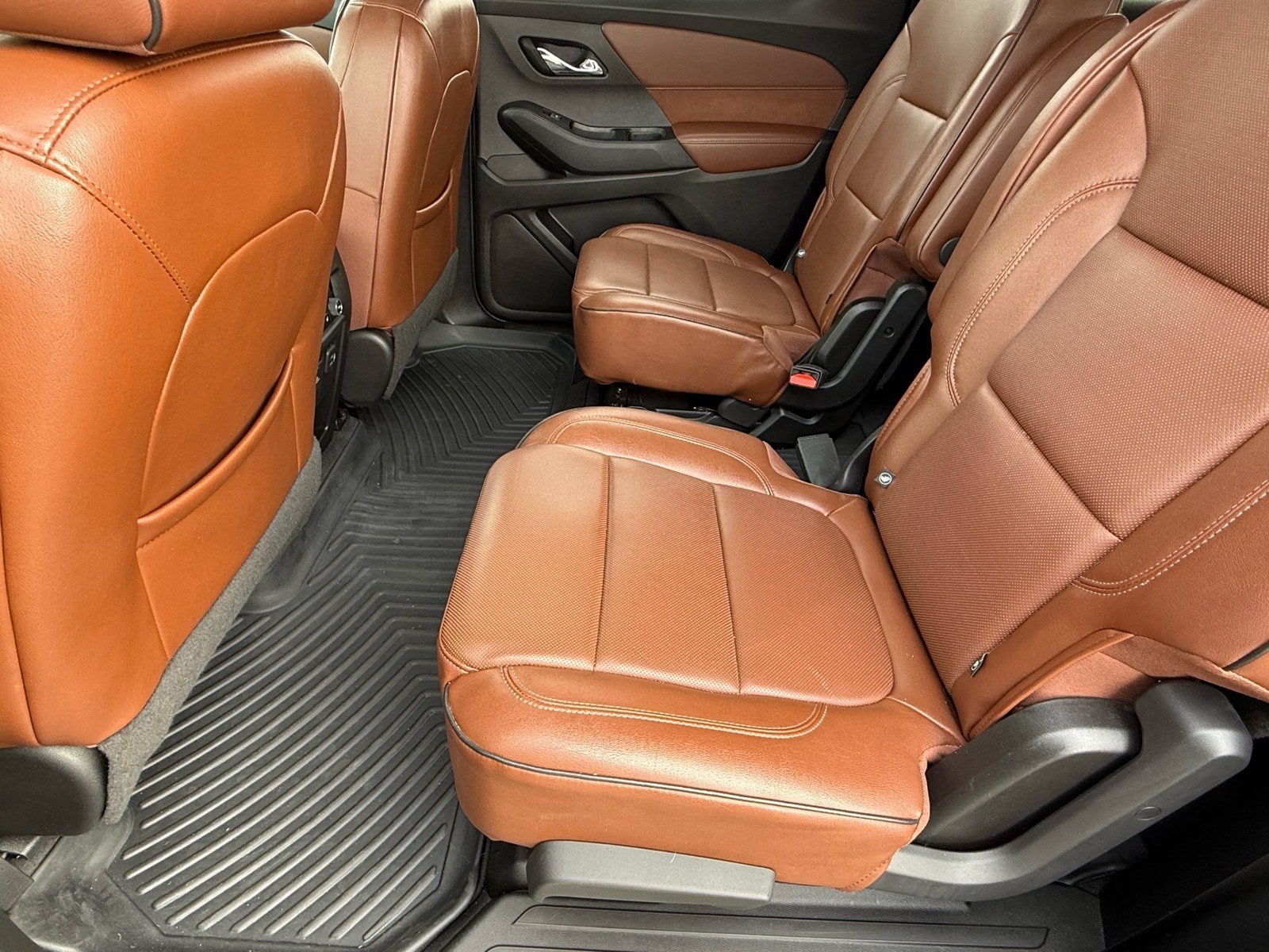 Used 2020 Chevrolet Traverse High Country FWD image 12