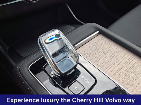 New 2026 Volvo XC90 T8 Plus w/ Protection Package Premier AWD/4WD image 12