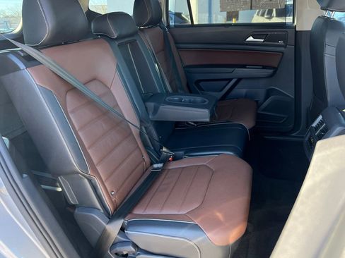 Certified 2021 Volkswagen Atlas SEL Premium image 17