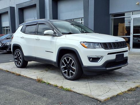 Used 2018 Jeep Compass Limited w/ Navigation Group AWD/4WD image 1