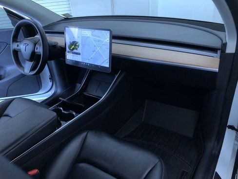 Used 2021 Tesla Model Y Long Range AWD/4WD image 30
