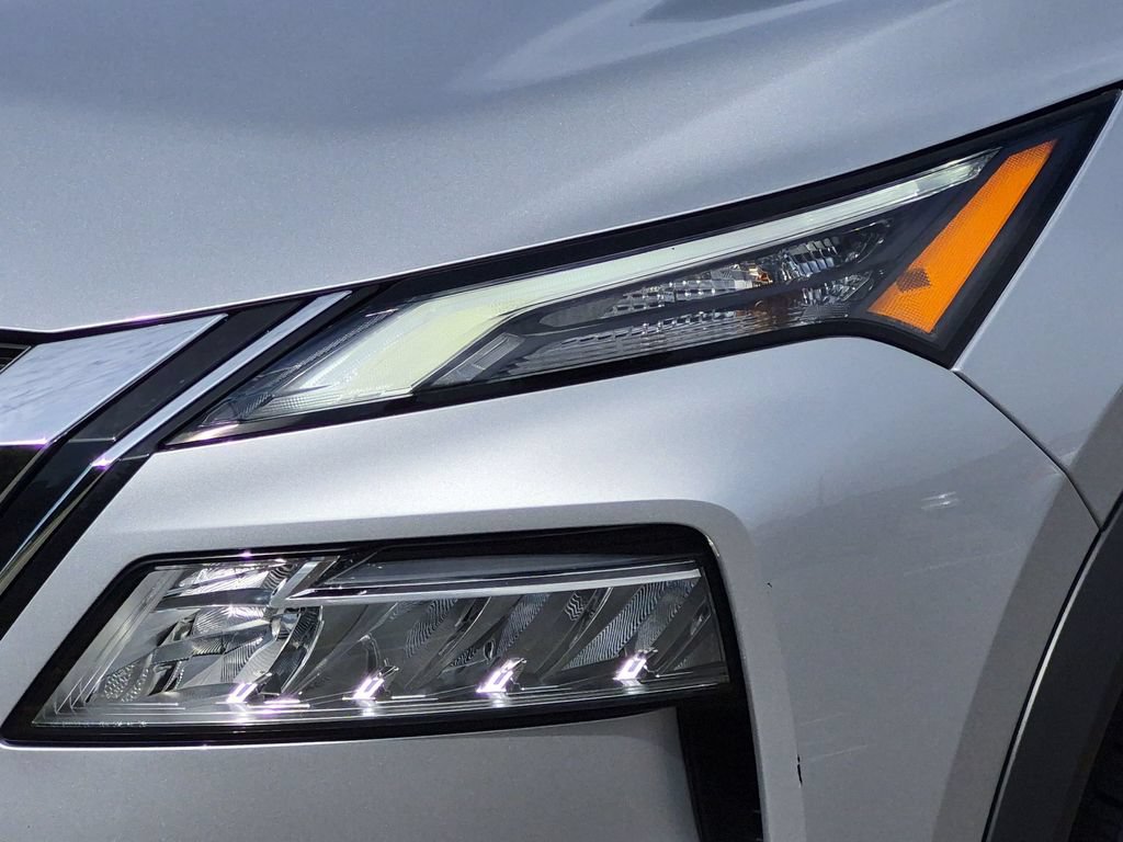 Certified 2023 Nissan Rogue SV w/ SV Premium B Package AWD/4WD image 9