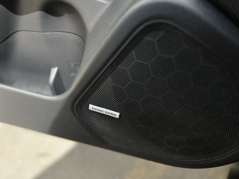 Used 2015 Subaru Outback 3.6R Limited image 9