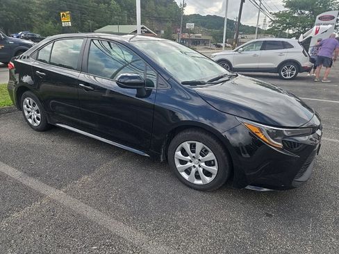 Used 2024 Toyota Corolla LE FWD image 9
