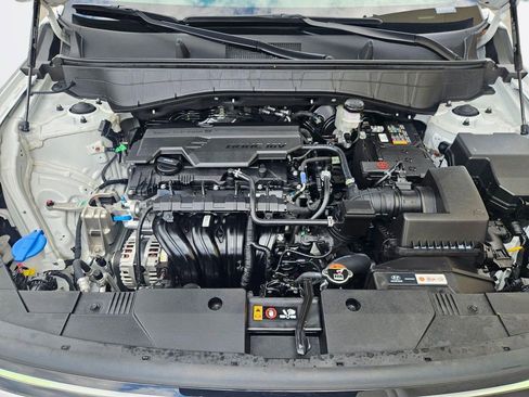 Certified 2025 Hyundai Kona SEL image 32