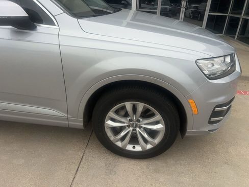 Used 2018 Audi Q7 3.0T Premium Plus AWD/4WD image 16