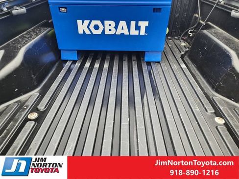 Used 2017 Toyota Tacoma TRD Sport w/ Tow Package RWD image 32