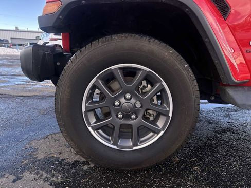 Certified 2020 Jeep Gladiator Overland image 17