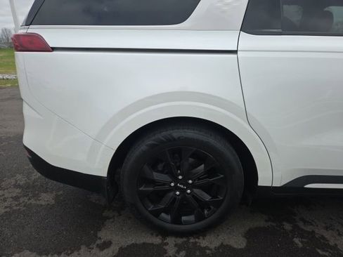 Used 2024 Kia Carnival SX Prestige image 10