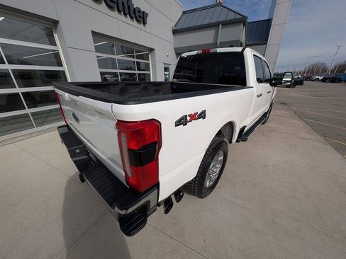 Used 2023 Ford F350 Lariat w/ Chrome Package image 5