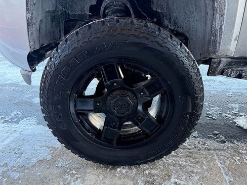 Used 2013 Chevrolet Avalanche LT image 10