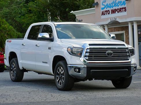 Used 2020 Toyota Tundra Limited w/ Limited Premium Package AWD/4WD image 9