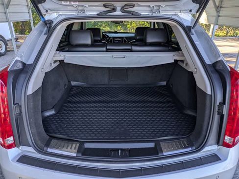 Used 2015 Cadillac SRX Luxury image 12