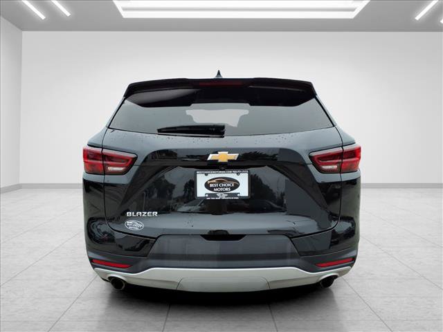 Used 2025 Chevrolet Blazer LT FWD image 9