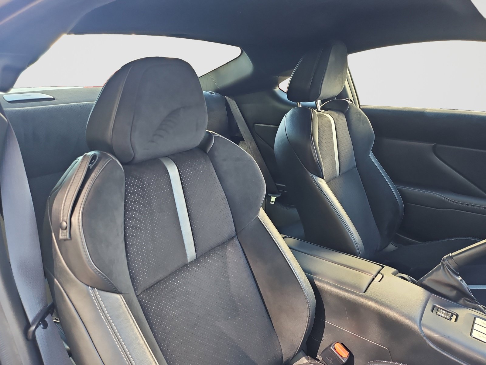 Used 2025 Toyota GR86 Premium w/ Performance Package RWD image 18