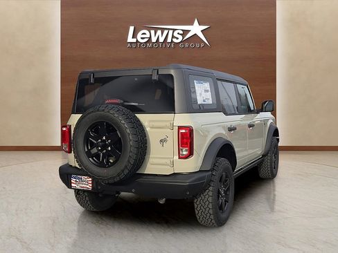 New 2025 Ford Bronco Big Bend w/ Black Diamond Package image 4