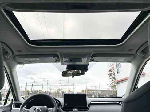 New 2025 Toyota RAV4 XLE image 17