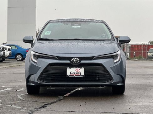 New 2026 Toyota Corolla LE image 9