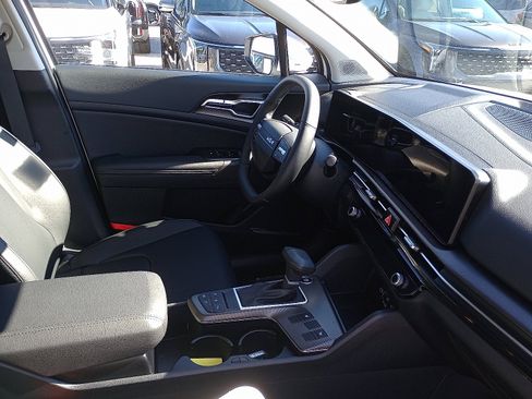 New 2026 Kia Sportage EX image 7