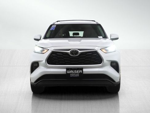 Used 2022 Toyota Highlander XLE image 8